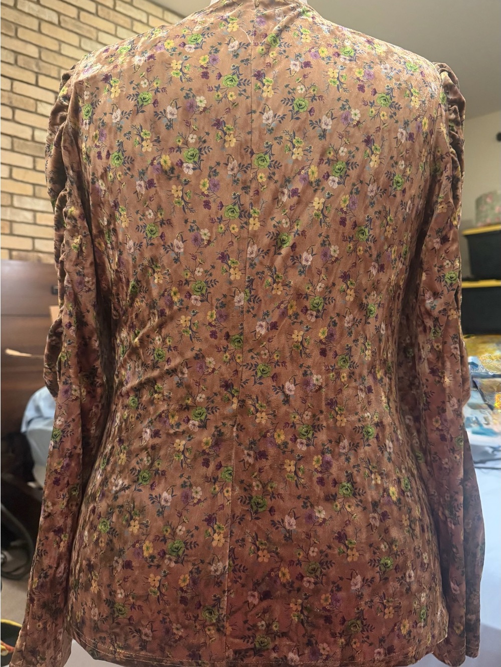 Ivy City Co Brown and Gold Juliet Floral Top - Picture 2 of 3